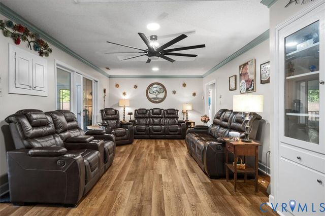 18522 Goode Ln, Dinwiddie, VA 23841