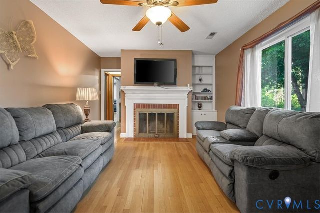 18522 Goode Ln, Dinwiddie, VA 23841