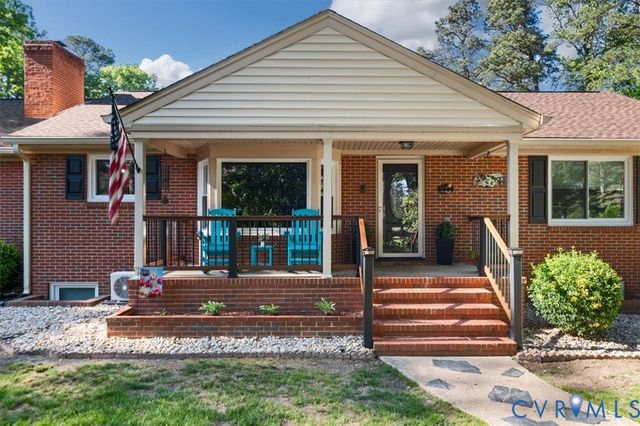 18522 Goode Ln, Dinwiddie, VA 23841