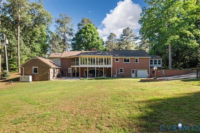 18522 Goode Ln, Dinwiddie, VA 23841