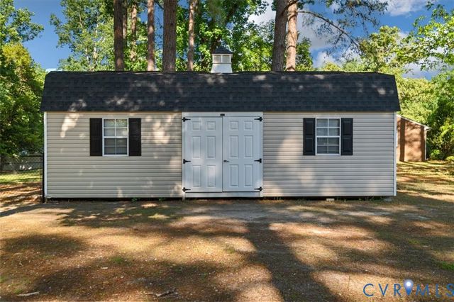 18522 Goode Ln, Dinwiddie, VA 23841