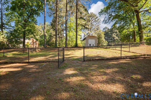 18522 Goode Ln, Dinwiddie, VA 23841