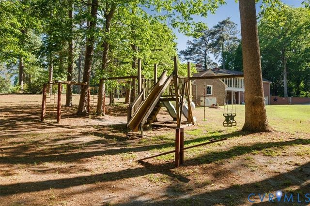 18522 Goode Ln, Dinwiddie, VA 23841