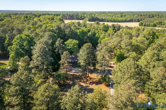 18522 Goode Ln, Dinwiddie, VA 23841