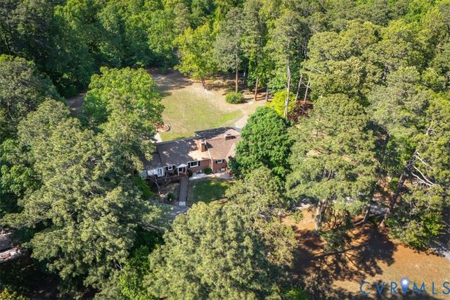 18522 Goode Ln, Dinwiddie, VA 23841