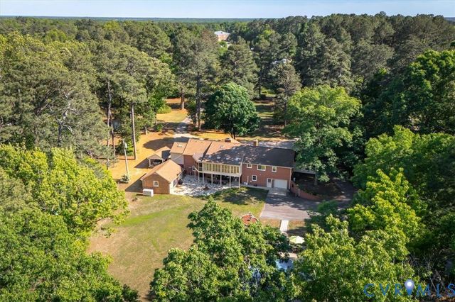 18522 Goode Ln, Dinwiddie, VA 23841