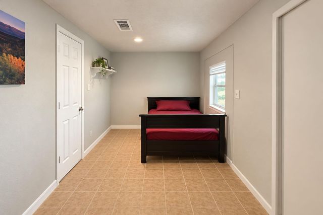111 Rigby Owen Road, Conroe, TX 77304