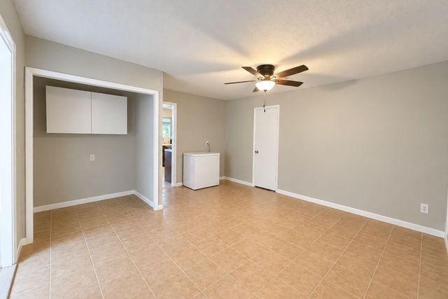 111 Rigby Owen Road, Conroe, TX 77304