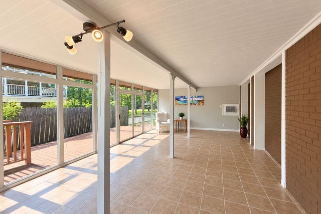 111 Rigby Owen Road, Conroe, TX 77304