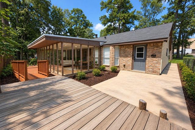 111 Rigby Owen Road, Conroe, TX 77304