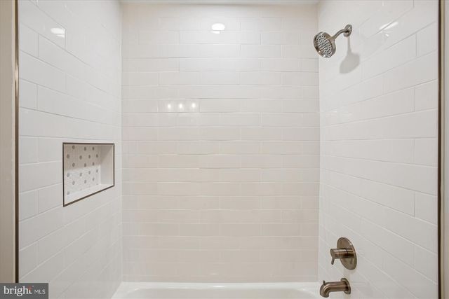 12060 WILLOWOOD DR, Woodbridge, VA 22192