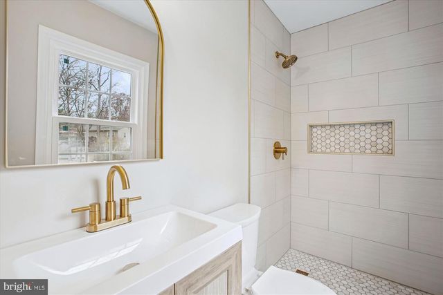 12060 WILLOWOOD DR, Woodbridge, VA 22192