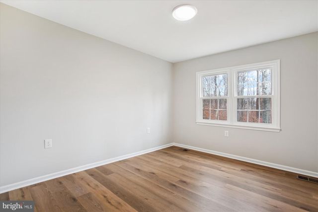 12060 WILLOWOOD DR, Woodbridge, VA 22192