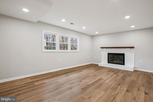 12060 WILLOWOOD DR, Woodbridge, VA 22192