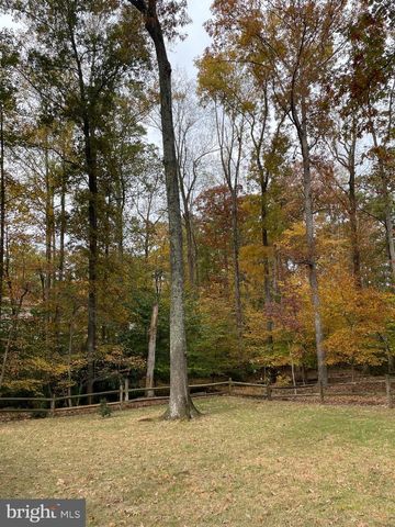 12060 WILLOWOOD DR, Woodbridge, VA 22192