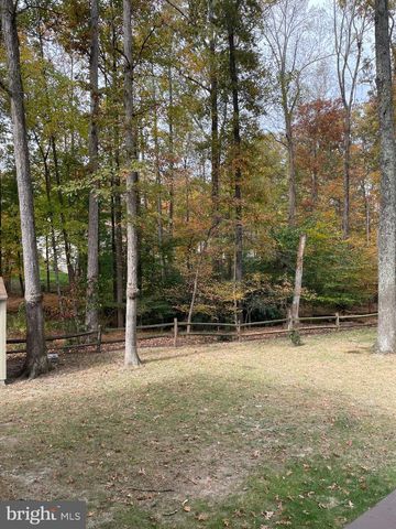 12060 WILLOWOOD DR, Woodbridge, VA 22192