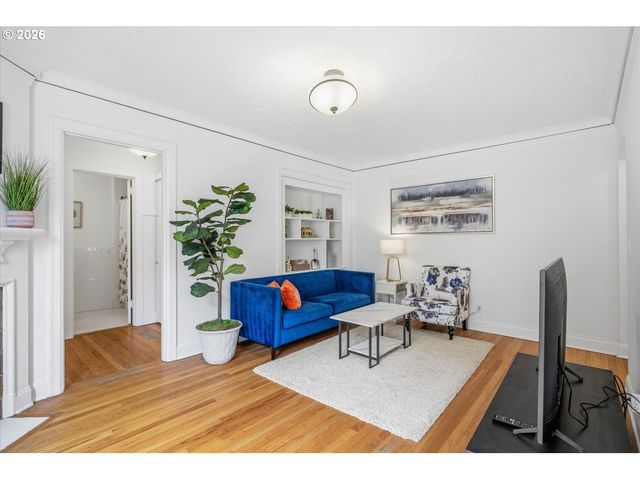 709 Sw 16TH Ave 505, Portland, OR 97205