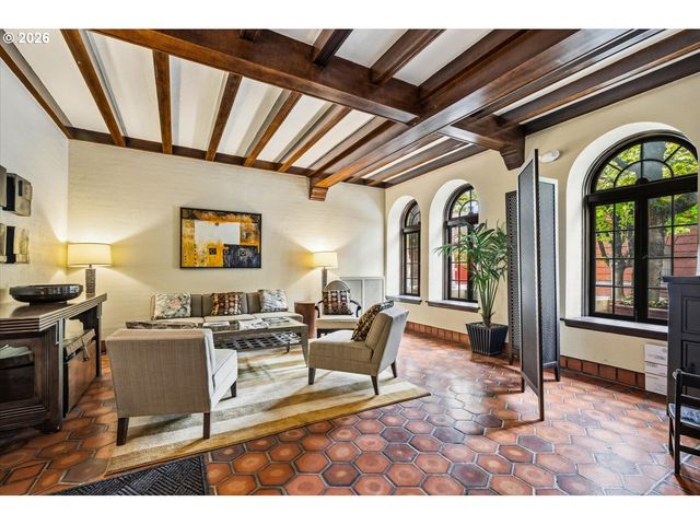 709 Sw 16TH Ave 505, Portland, OR 97205