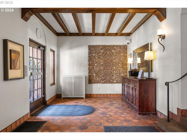 709 Sw 16TH Ave 505, Portland, OR 97205