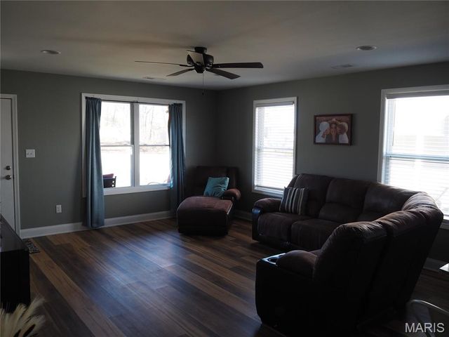 126 S Main Street, Gerald, MO 63037