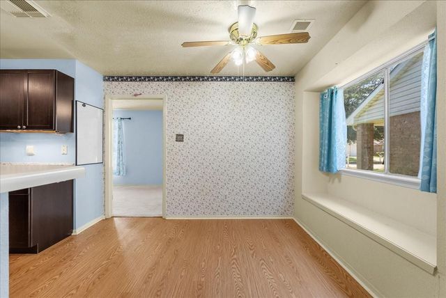 2790 Pinewood Drive, League City, TX 77573