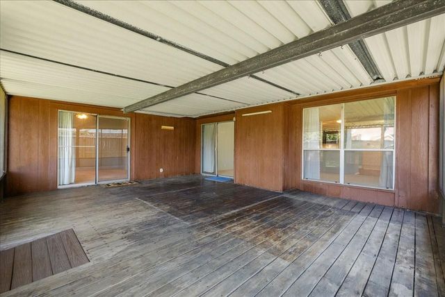 2790 Pinewood Drive, League City, TX 77573