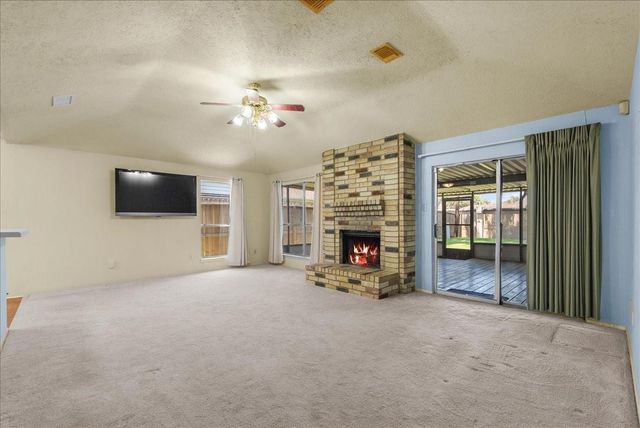 2790 Pinewood Drive, League City, TX 77573