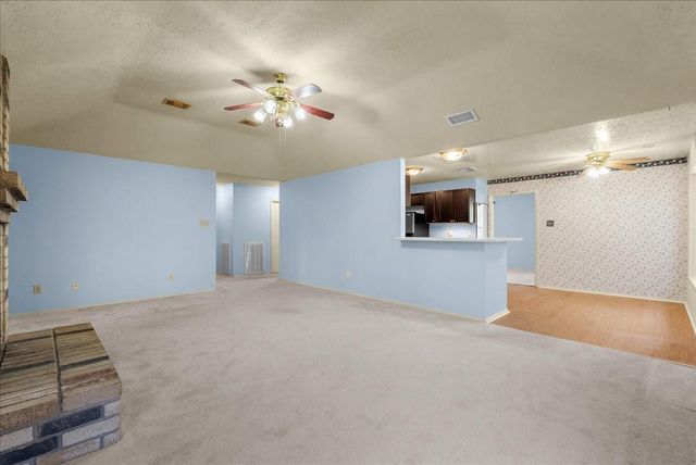 2790 Pinewood Drive, League City, TX 77573