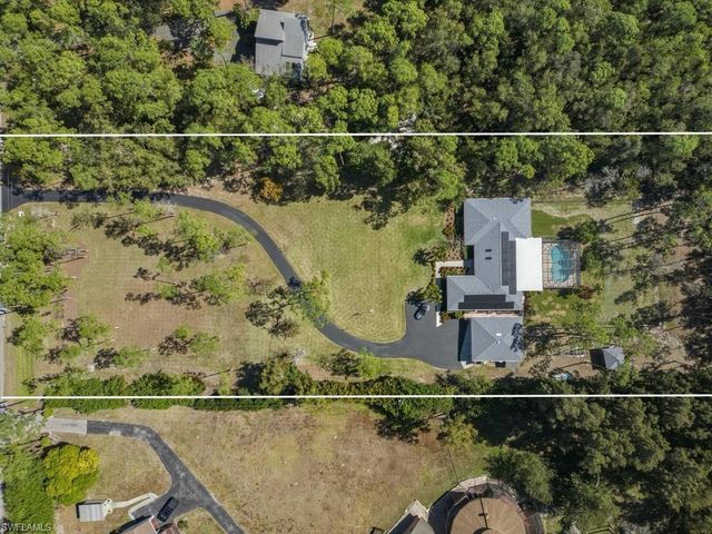 6840 Sable Ridge LN, Naples, FL 34109