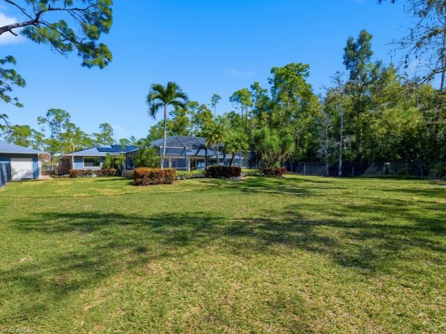 6840 Sable Ridge LN, Naples, FL 34109