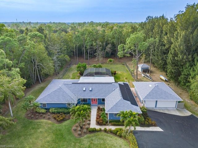 6840 Sable Ridge LN, Naples, FL 34109