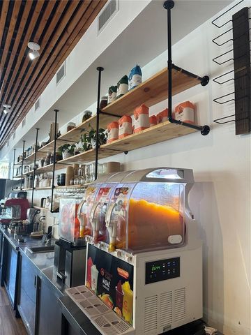 167th St, North Miami Beach, FL 33162