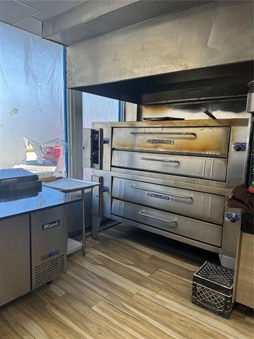 167th St, North Miami Beach, FL 33162