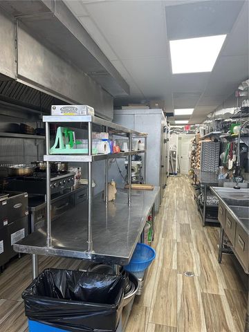 167th St, North Miami Beach, FL 33162