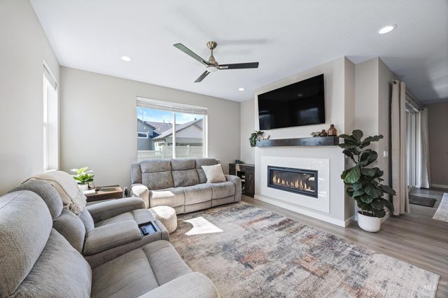 1407 Stirling Meadow, Middleton, ID 83644