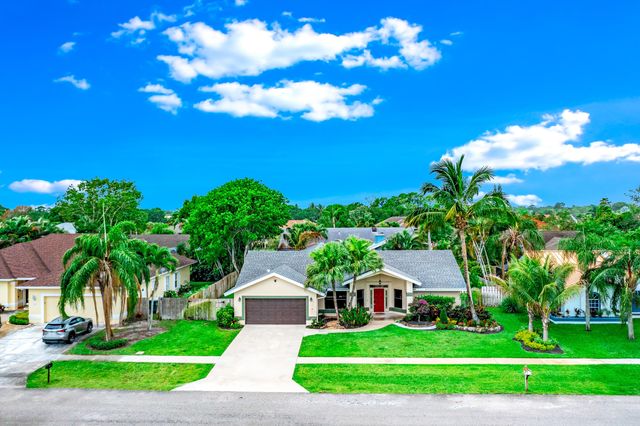 1637 Farmington Circle, Wellington, FL 33414