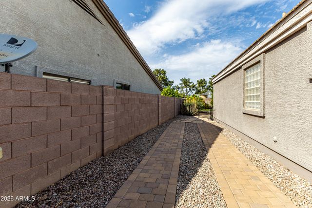 8308 W BERRIDGE Lane, Glendale, AZ 85305
