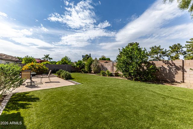 8308 W BERRIDGE Lane, Glendale, AZ 85305