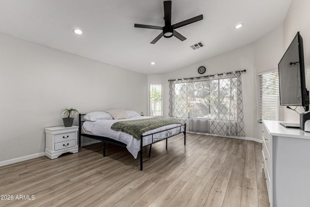 8308 W BERRIDGE Lane, Glendale, AZ 85305