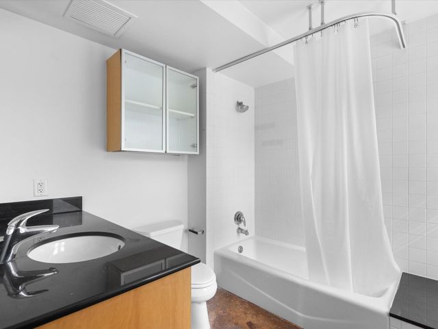 329 E Colorado Boulevard 202, Dallas, TX 75203