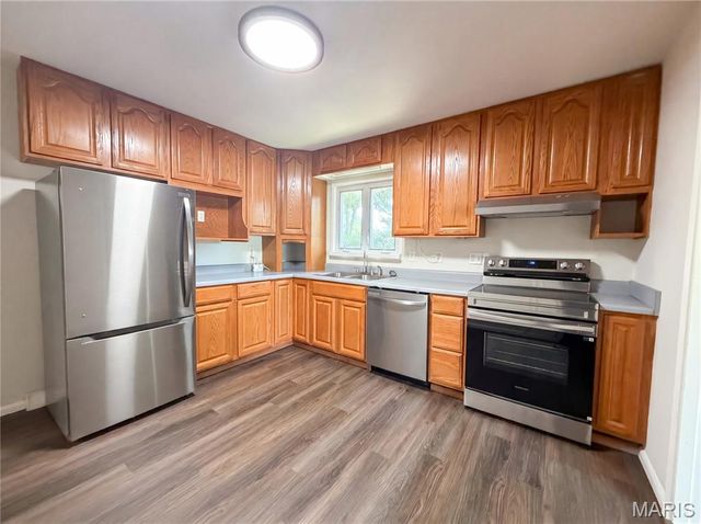 238 W Skyline Drive, Ballwin, MO 63011