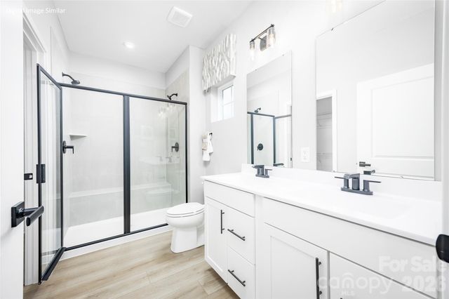 917 Heathway Drive, Charlotte, NC 28213