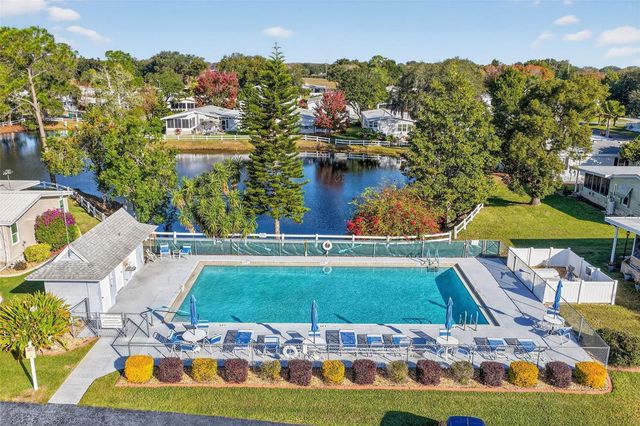 3117 MANATEE ROAD, Tavares, FL 32778