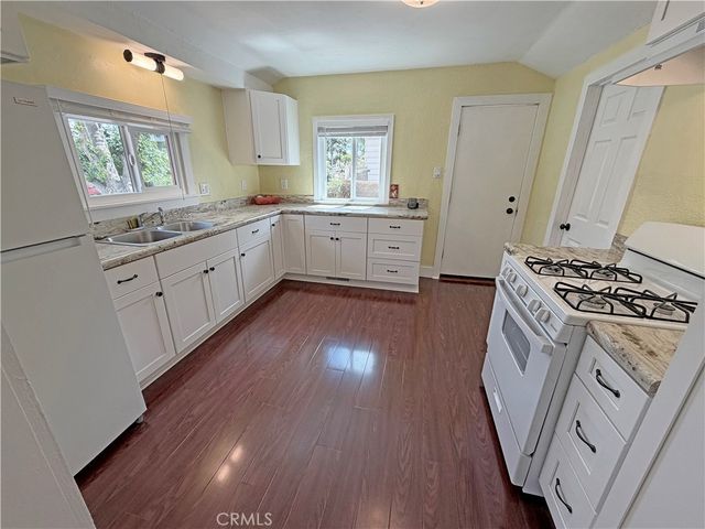 810 Pine, Corona, CA 92879