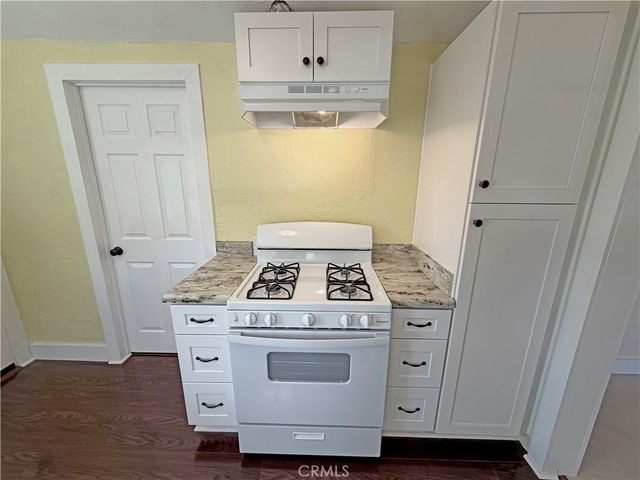 810 Pine, Corona, CA 92879