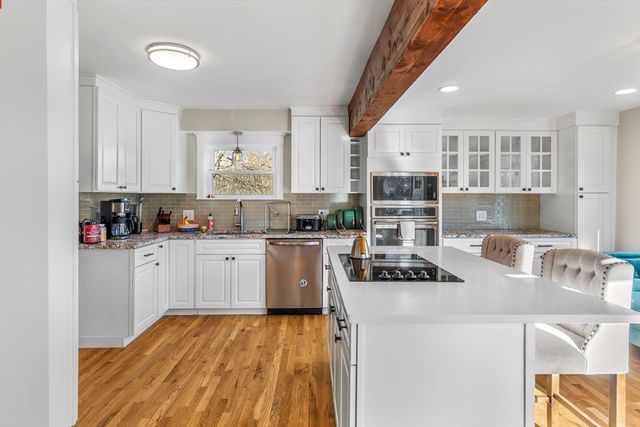 191 Randolph 2, Abington, MA 02351