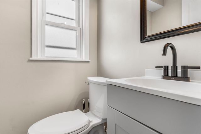 191 Randolph 2, Abington, MA 02351