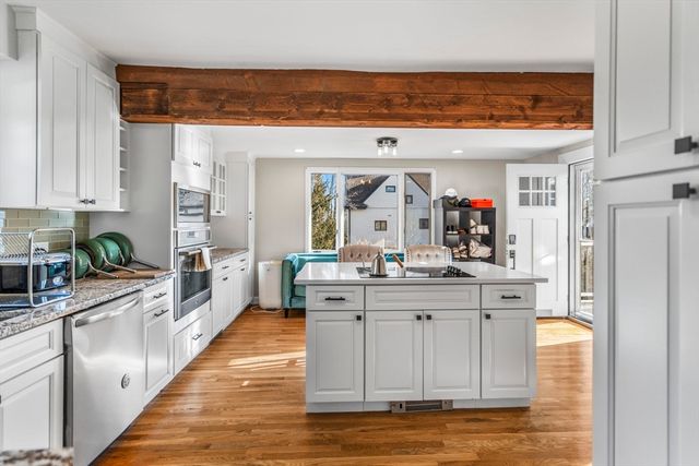 191 Randolph 2, Abington, MA 02351