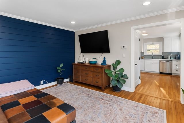 191 Randolph 2, Abington, MA 02351