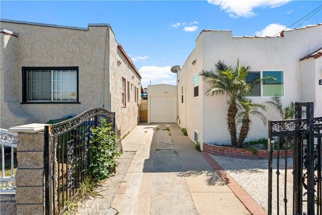 2502 Poplar, Huntington Park, CA 90255